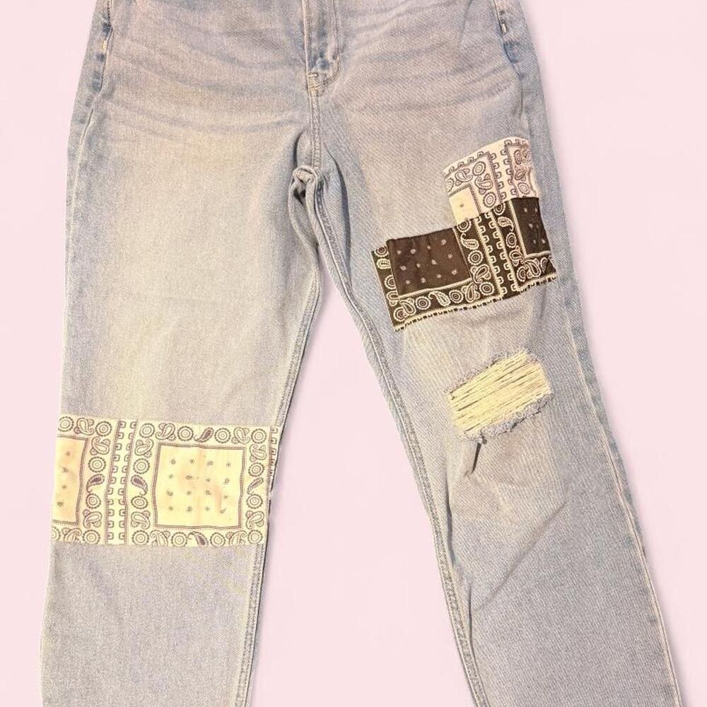 Hollister | Ultra High-Rise Mom Jean | Bandana Patchwork